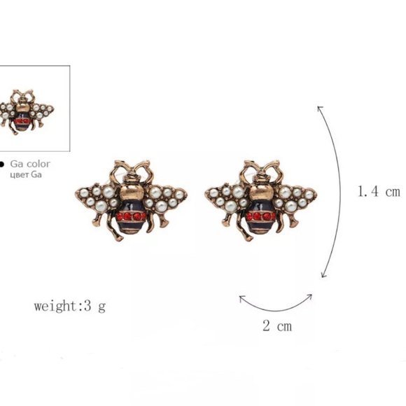 Adorable Bee Earrings Fashion Studs - Picture 3 of 6